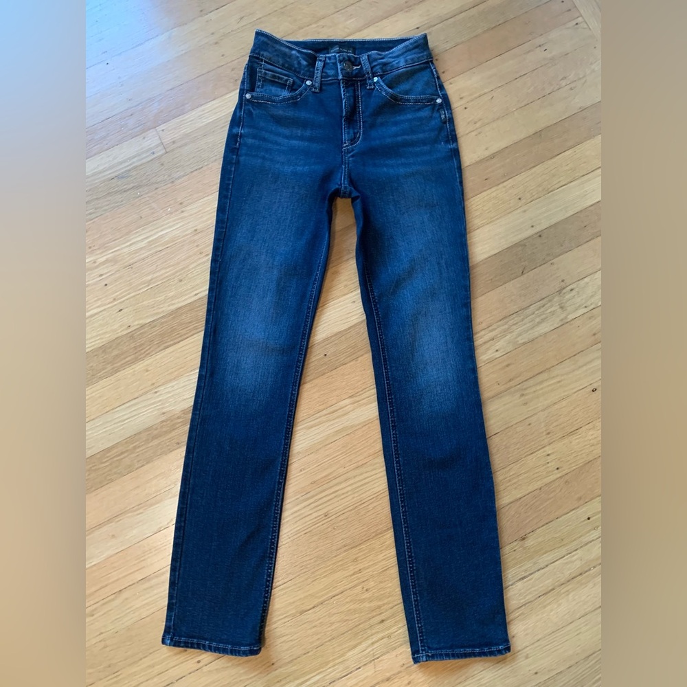 VGUC SILVER JEANS CO HI-RISE STRAIGHT LEG DARK WASH JEANS IN SIZE W25xL31